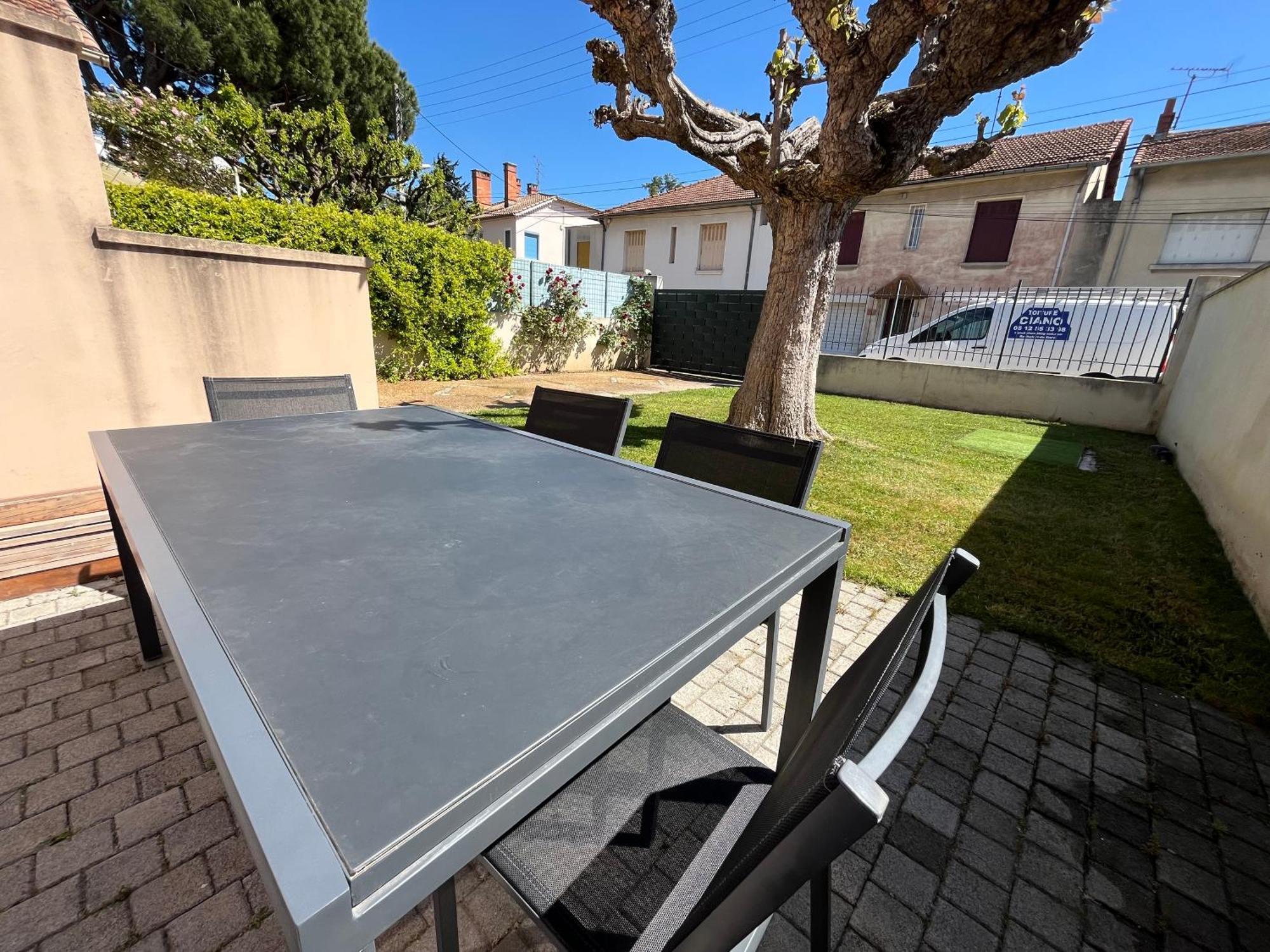 Maison Familiale 3 Chambres, Parking Gratuit Avignon Exterior photo